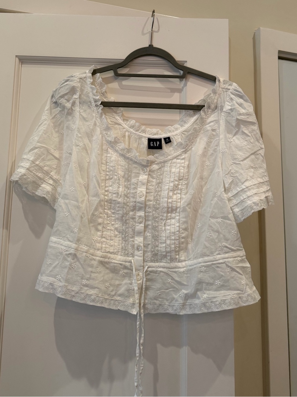 GAP White Lace Trim